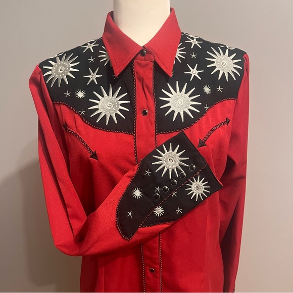 Roper Red and Black Western Shirt with Star Burst Design - Picture 3 of 13